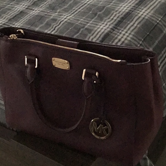 Michael Kors wine satchel - Picture 3 of 8